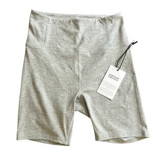 NWT GIRLFRIEND COLLECTIVE Small High Risk Biker Short Light Grey